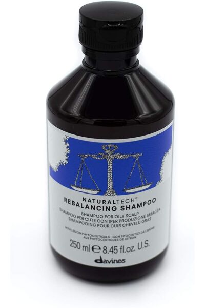 Yağ Bezlerini Büzen Şeker Zengini Parlaklık Şampuanı: REBALANCING 8.45fl.oz BEAUTYSECRETSQ12